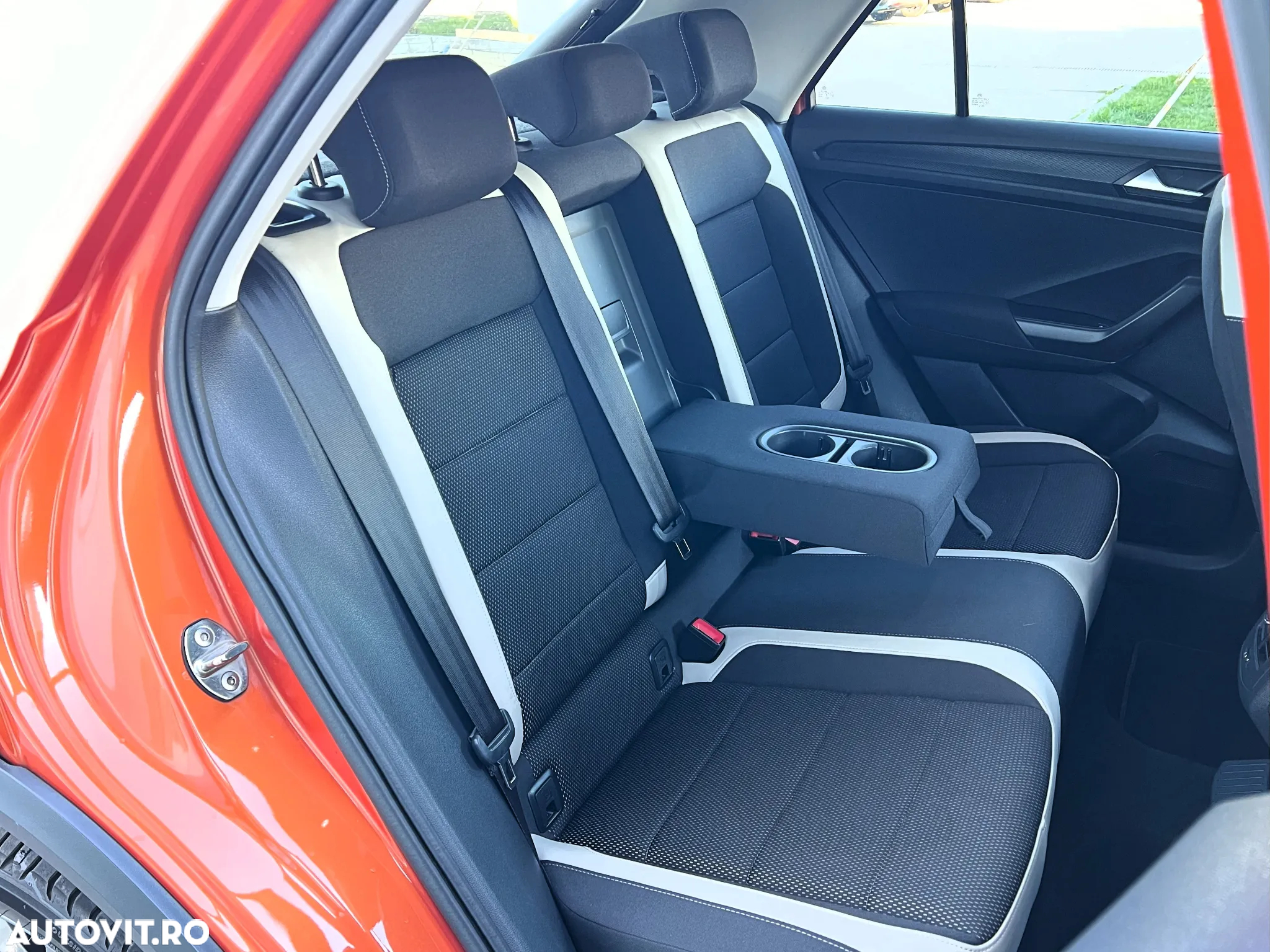 Volkswagen T-ROC 2.0 TDI 4Mot DSG Sport - 23