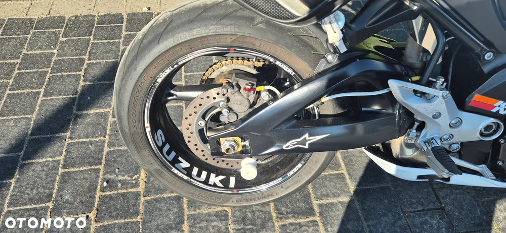 Suzuki GSX - 12