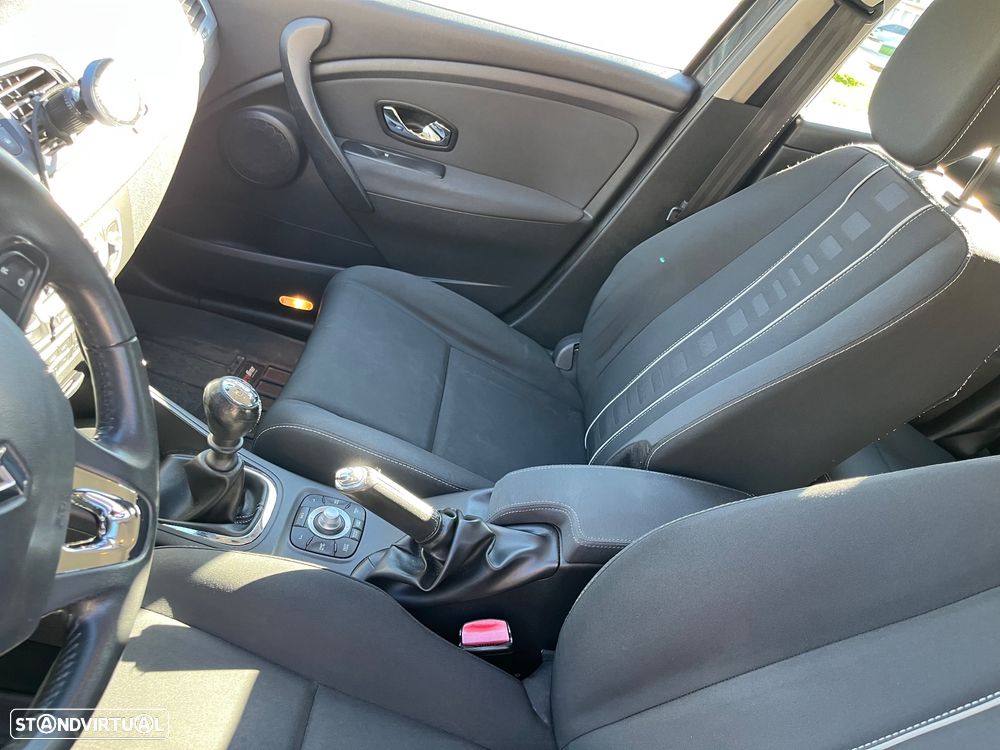 Renault Mégane Sport Tourer 1.5 dCi Dynamique S SS - 6