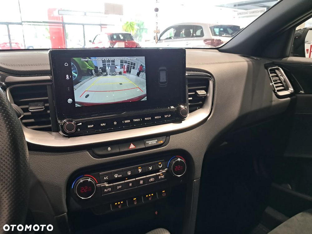 Kia ProCeed - 13