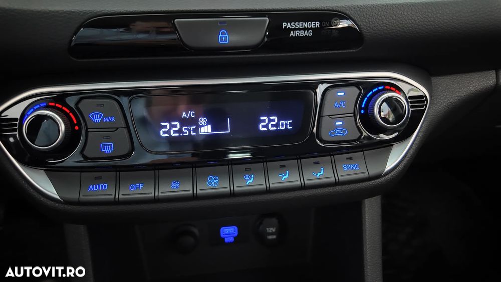 Hyundai i30 1.5 110CP M/T Highway - 25