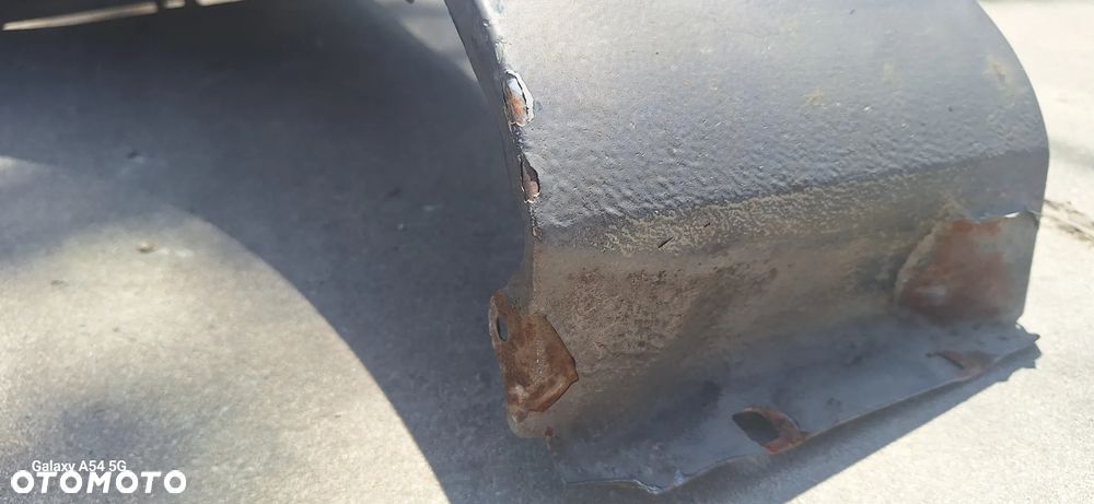BŁOTNIK FORD MONDEO MK4 lewy lakier kod LA - 4