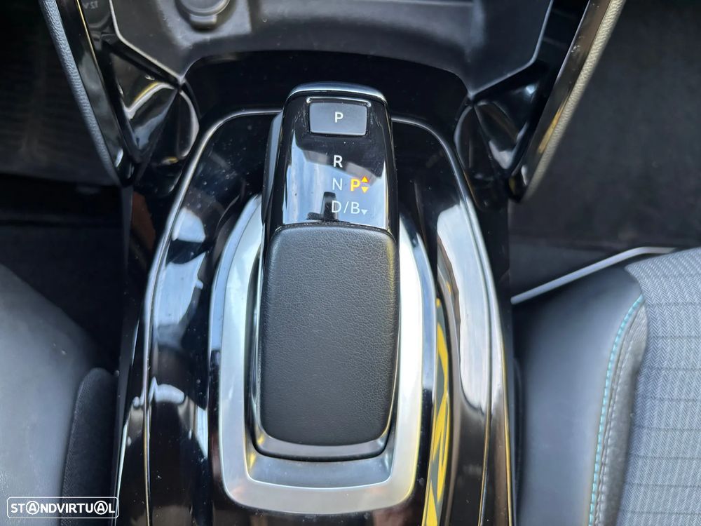 Peugeot e-2008 50 kWh Allure Pack - 25