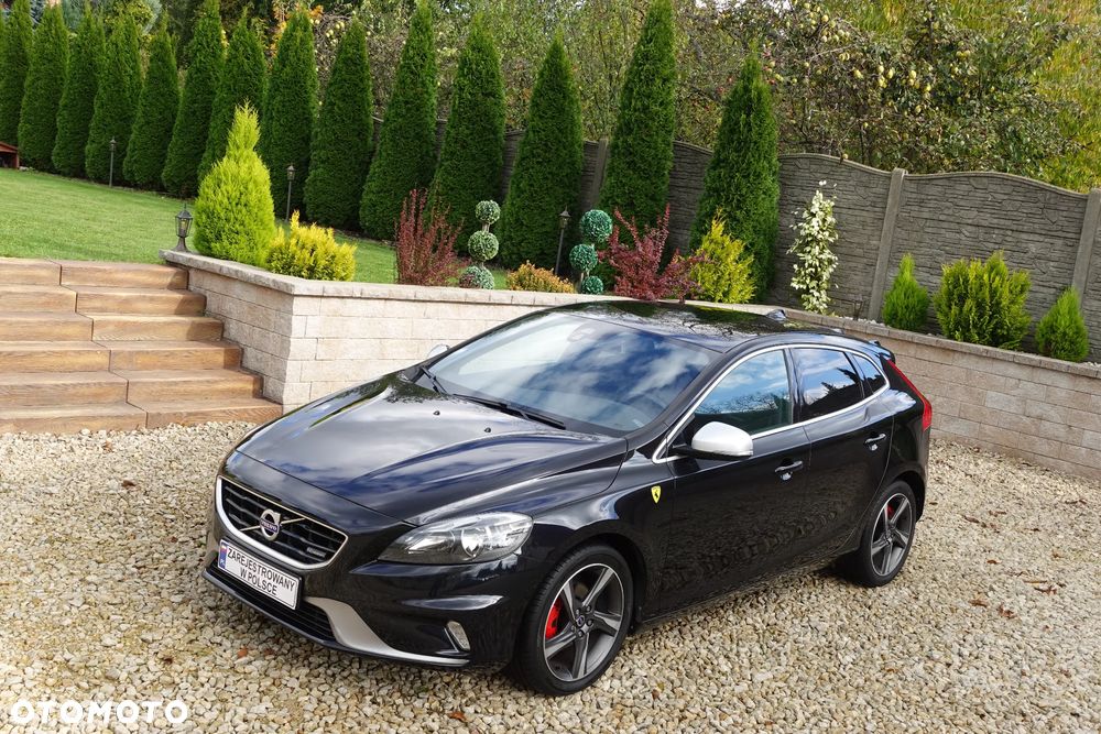 Volvo V40 D2 R Design - 12