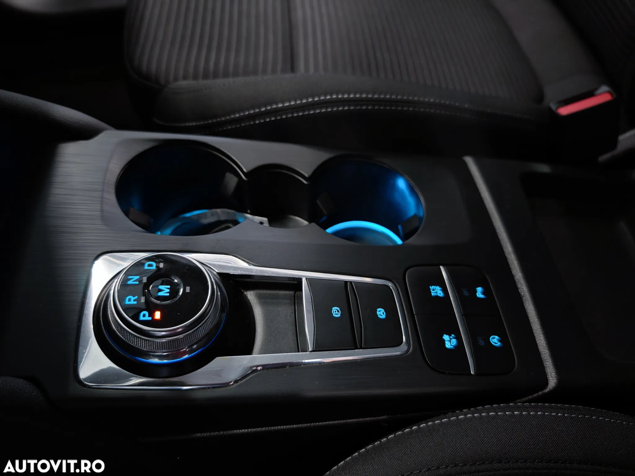 Ford Focus Turnier 1.5 EcoBlue Start-Stopp-System Aut. TITANIUM - 23