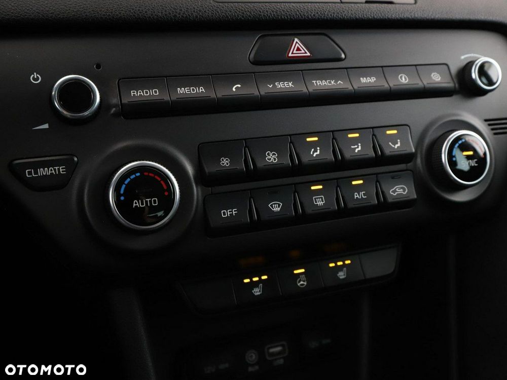 Kia Sportage 1.6 GDI 2WD DREAM-TEAM EDITION - 29