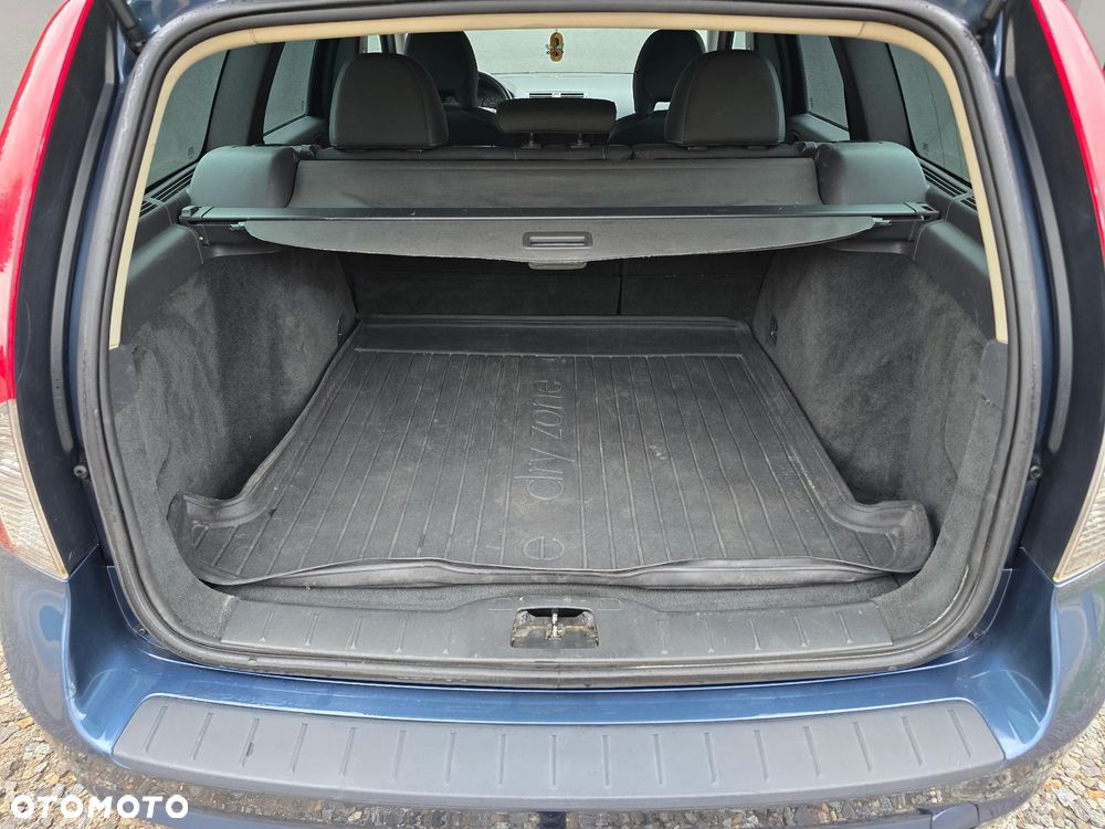 Volvo V50 1.8 Momentum - 8