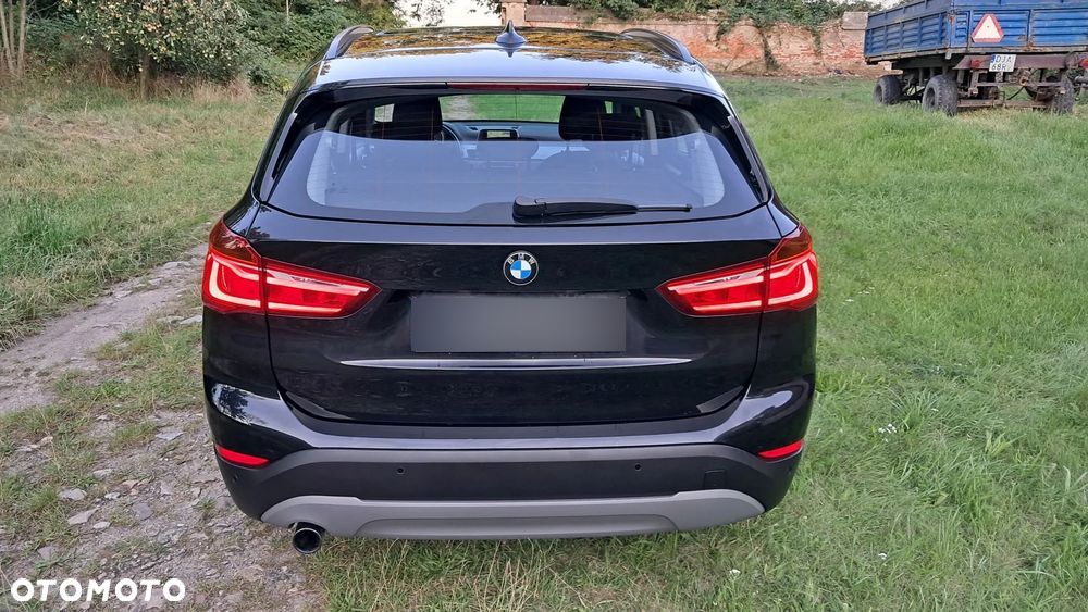 BMW X1 xDrive18d xLine - 6