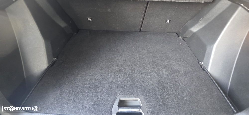 Peugeot 2008 1.5 BlueHDi Allure Pack - 34