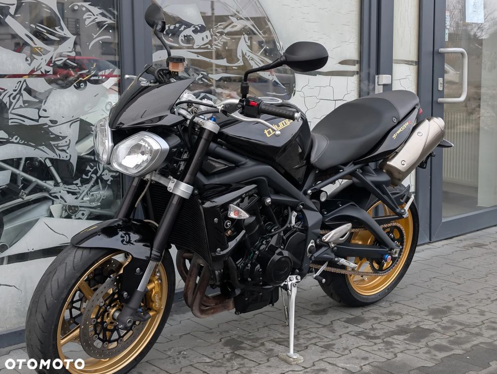 Triumph Street Triple - 16