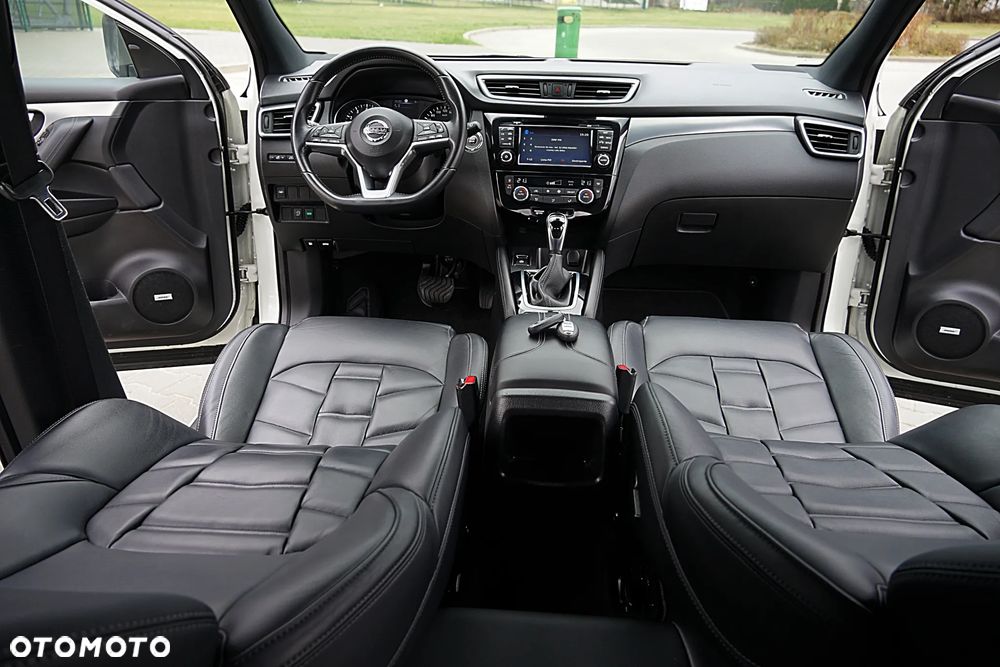 Nissan Qashqai 1.2 DIG-T Xtronic TEKNA+ - 30