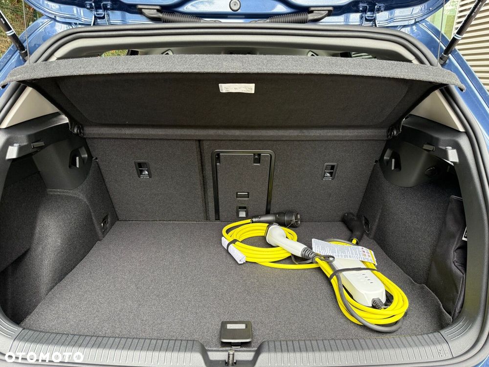 Volkswagen Golf - 17