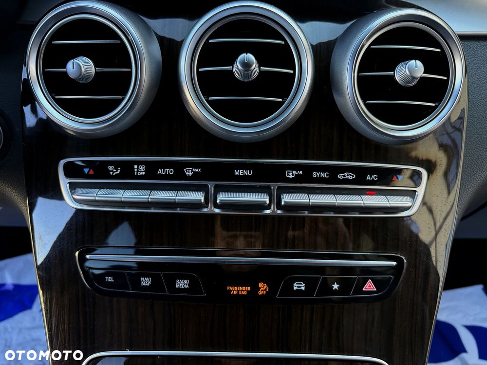 Mercedes-Benz GLC - 21