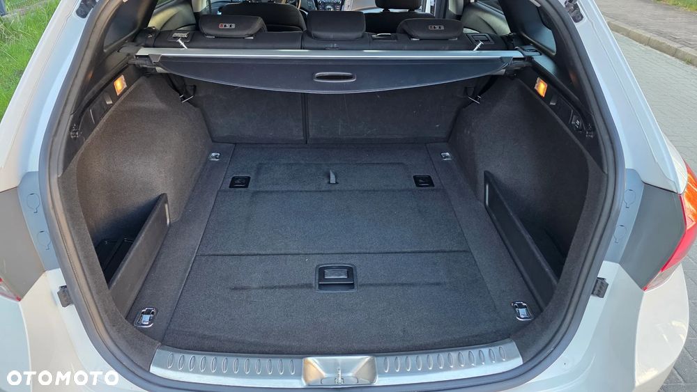 Hyundai i40 Kombi 1.7 CRDi DCT Premium - 16