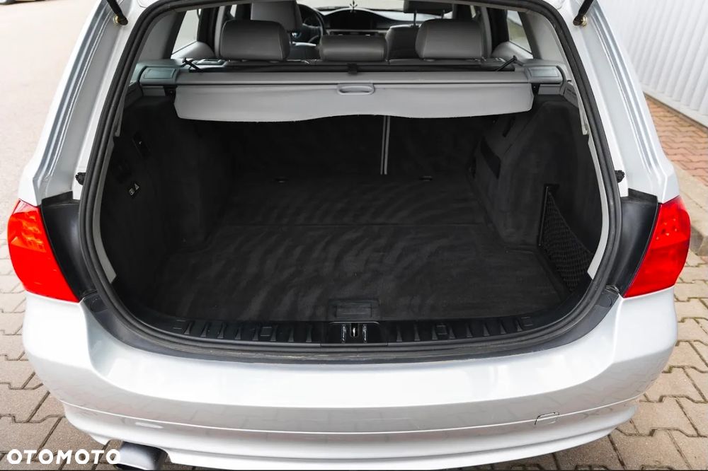 BMW Seria 3 320d - 15