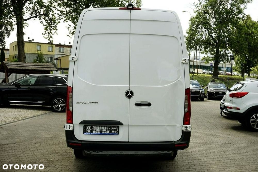 Mercedes-Benz Sprinter - 5