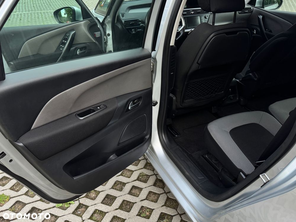 Citroën C4 Picasso 1.6 e-HDi Attraction - 28