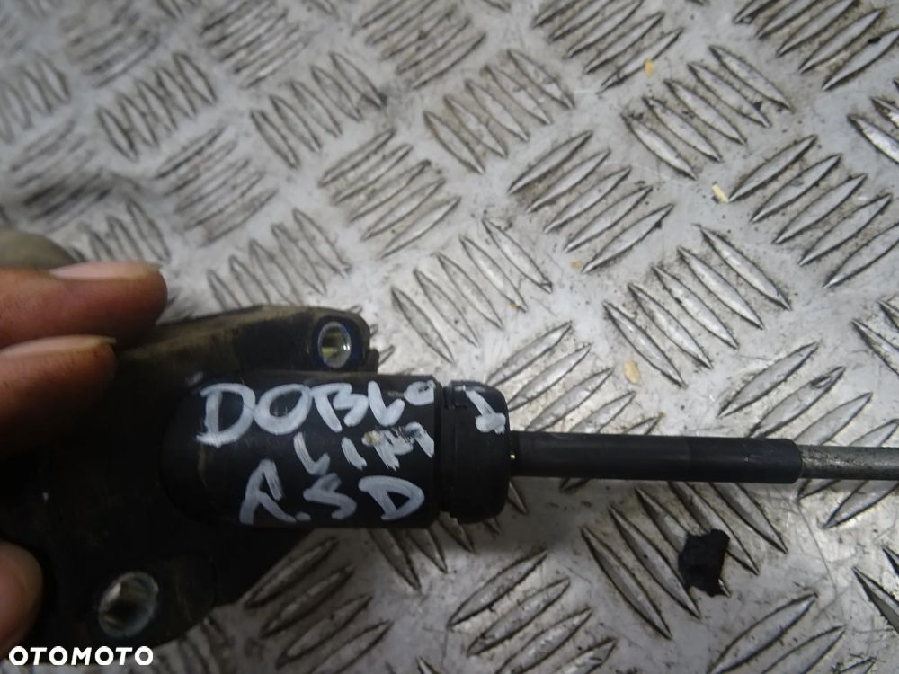 FIAT DOBLO I LIFT 04-10 1.9 JTD POMPA SPRZĘGŁA 55196182 - 2