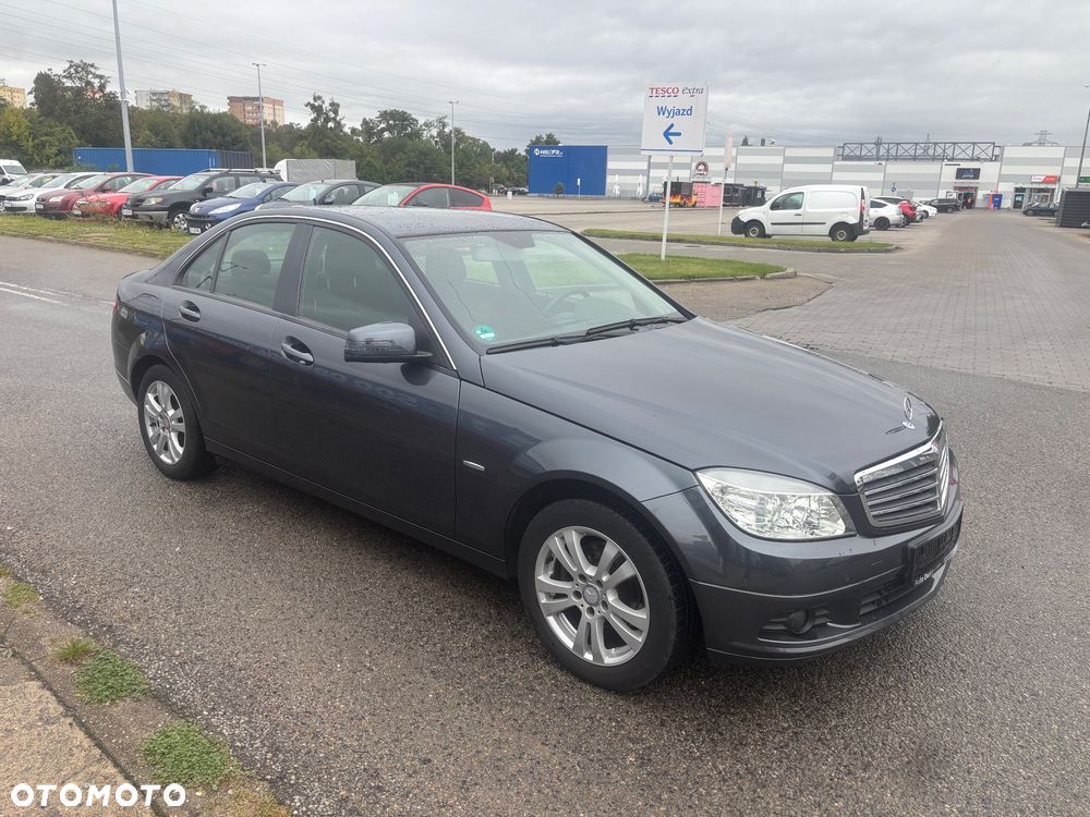 Mercedes-Benz Klasa C 180 CGI Automatik BlueEFFICIENCY - 7
