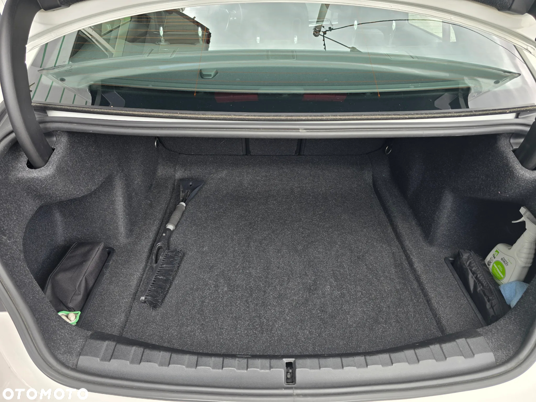 BMW Seria 3 330i Luxury Line - 13