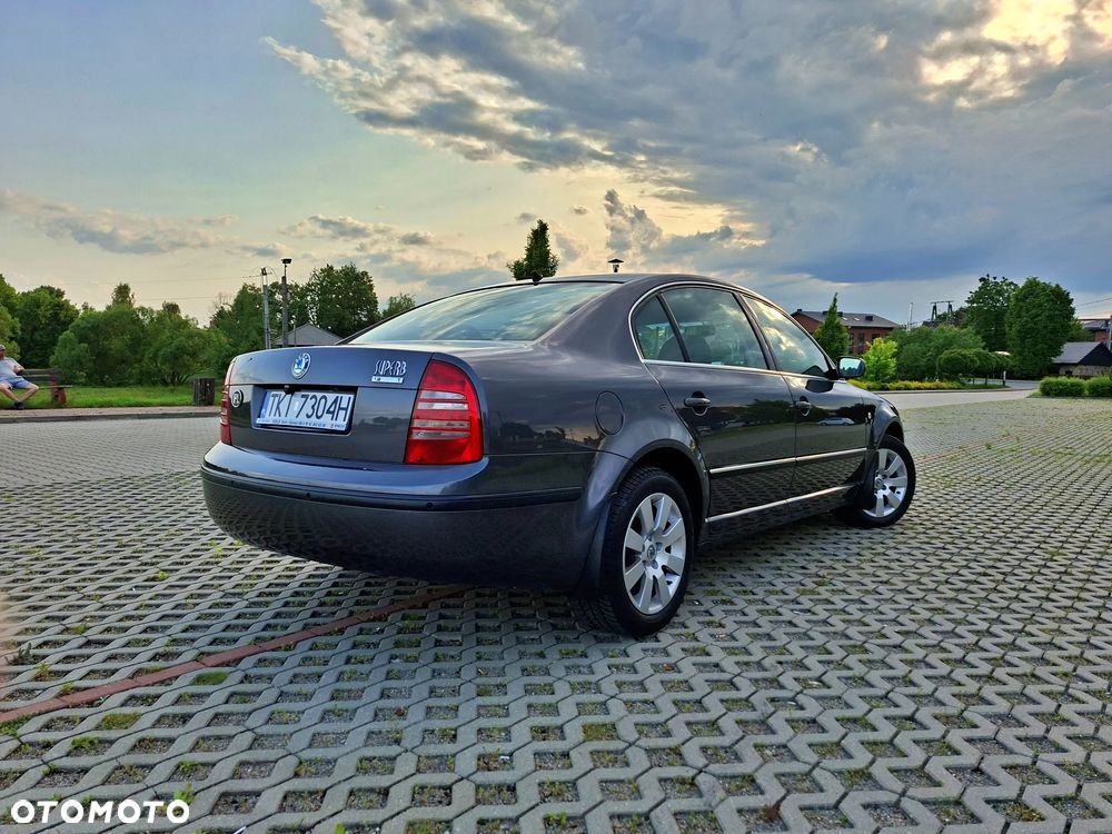 Skoda Superb 1.8T Elegance - 6