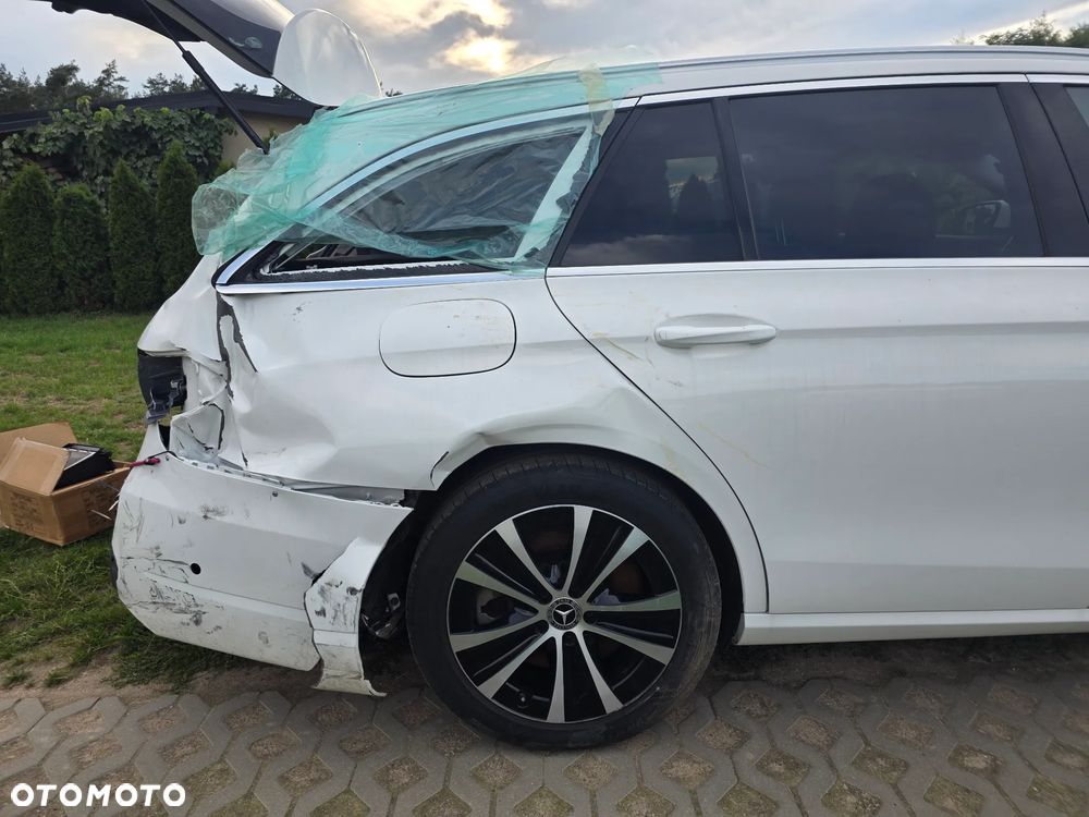 Mercedes-Benz Klasa E 300 de 9G-TRONIC Exclusive - 33