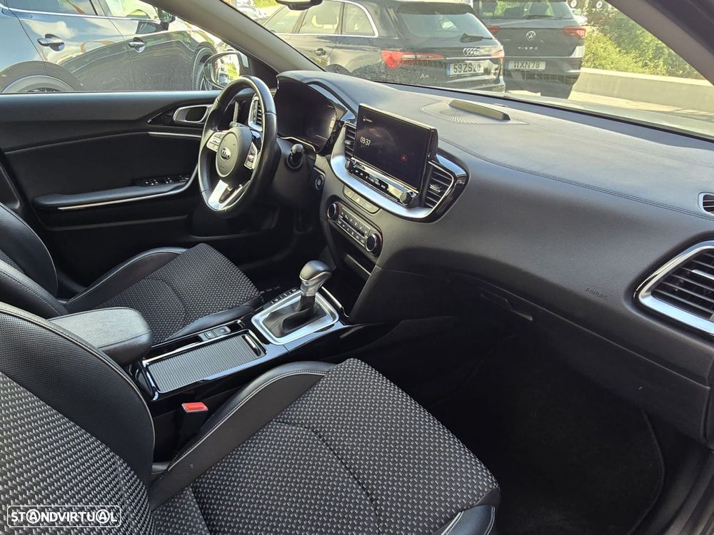 Kia XCeed - 22