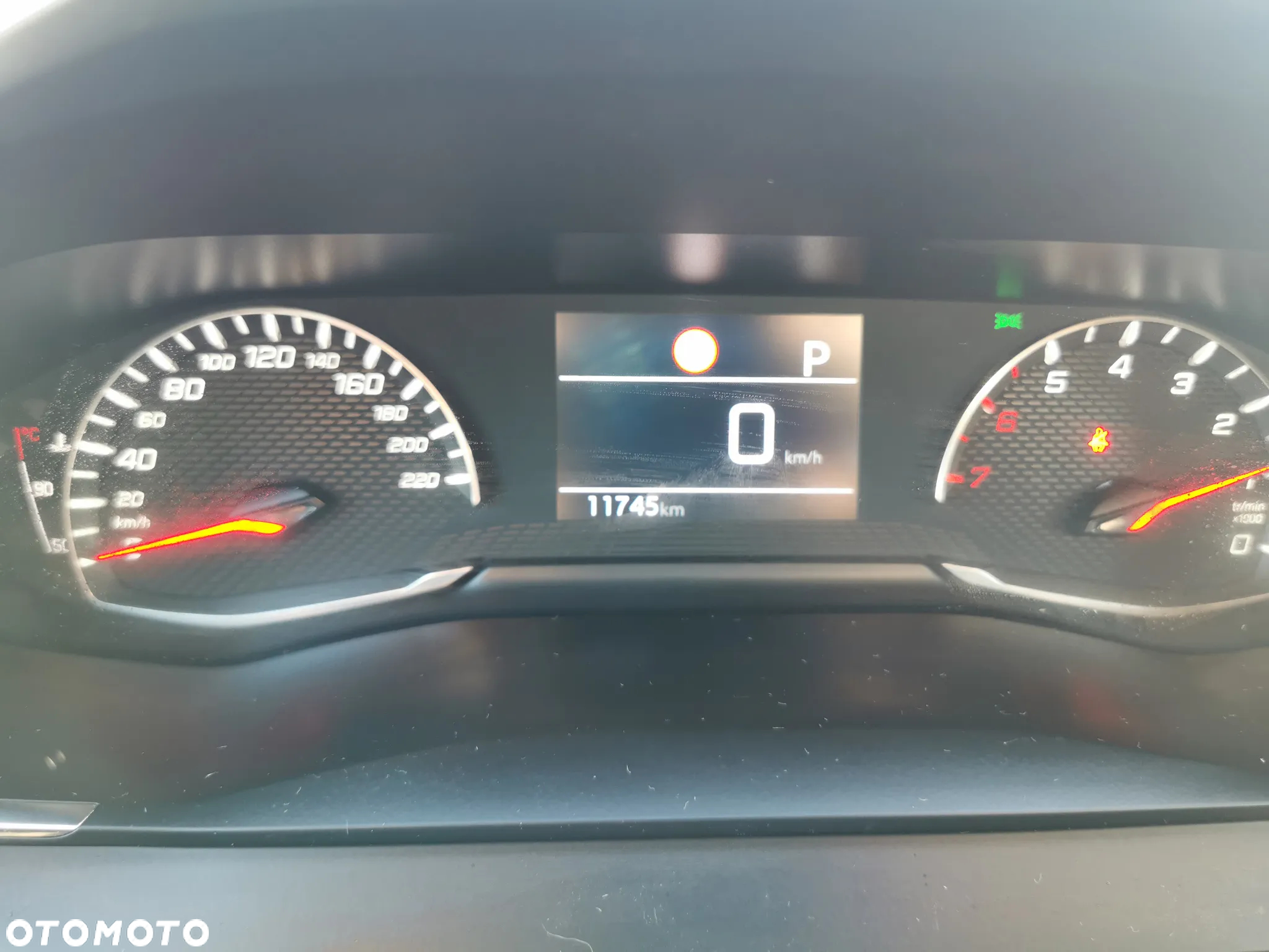 Peugeot 2008 1.2 PureTech Active Pack S&S EAT8 - 15