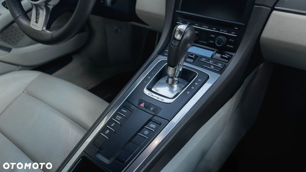 Porsche 911 Carrera S PDK - 33