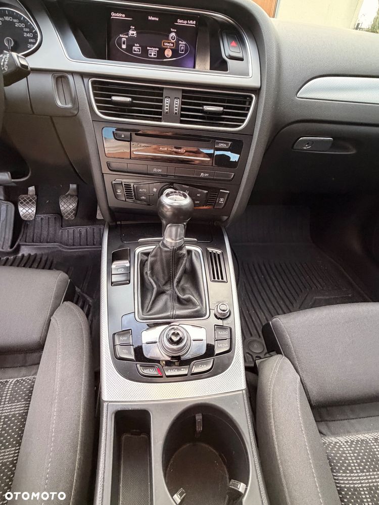 Audi A4 Avant - 16