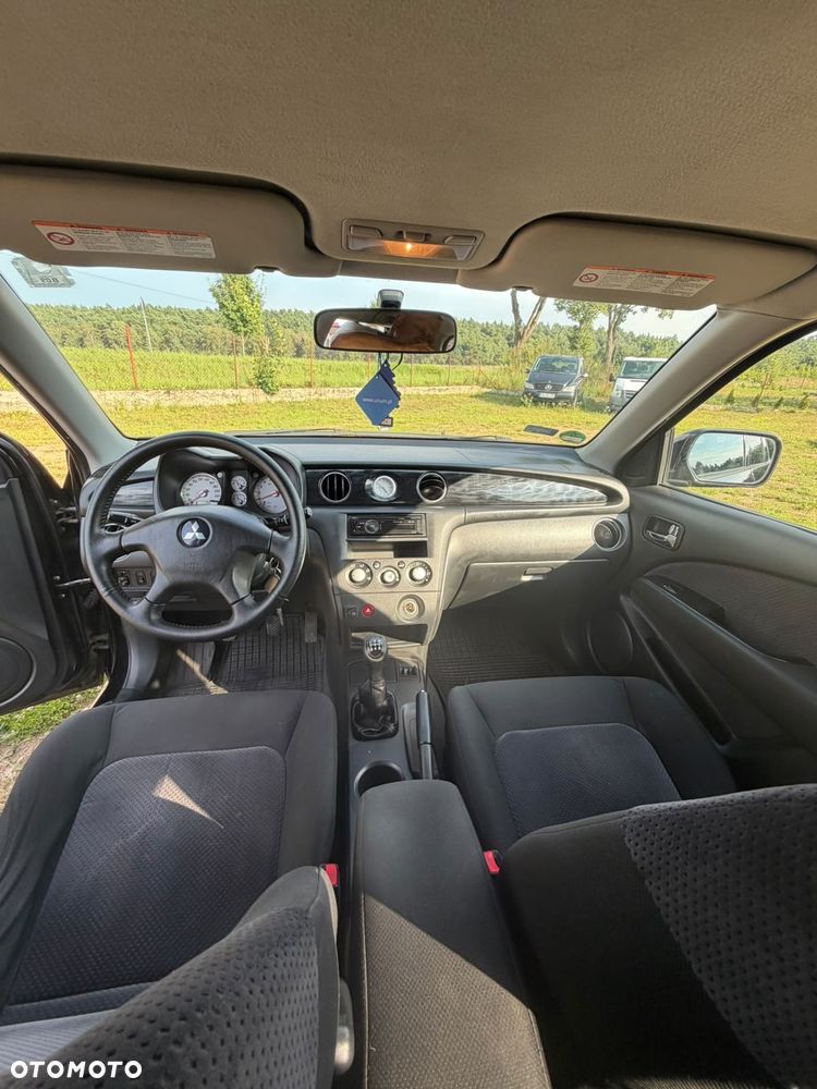 Mitsubishi Outlander - 6