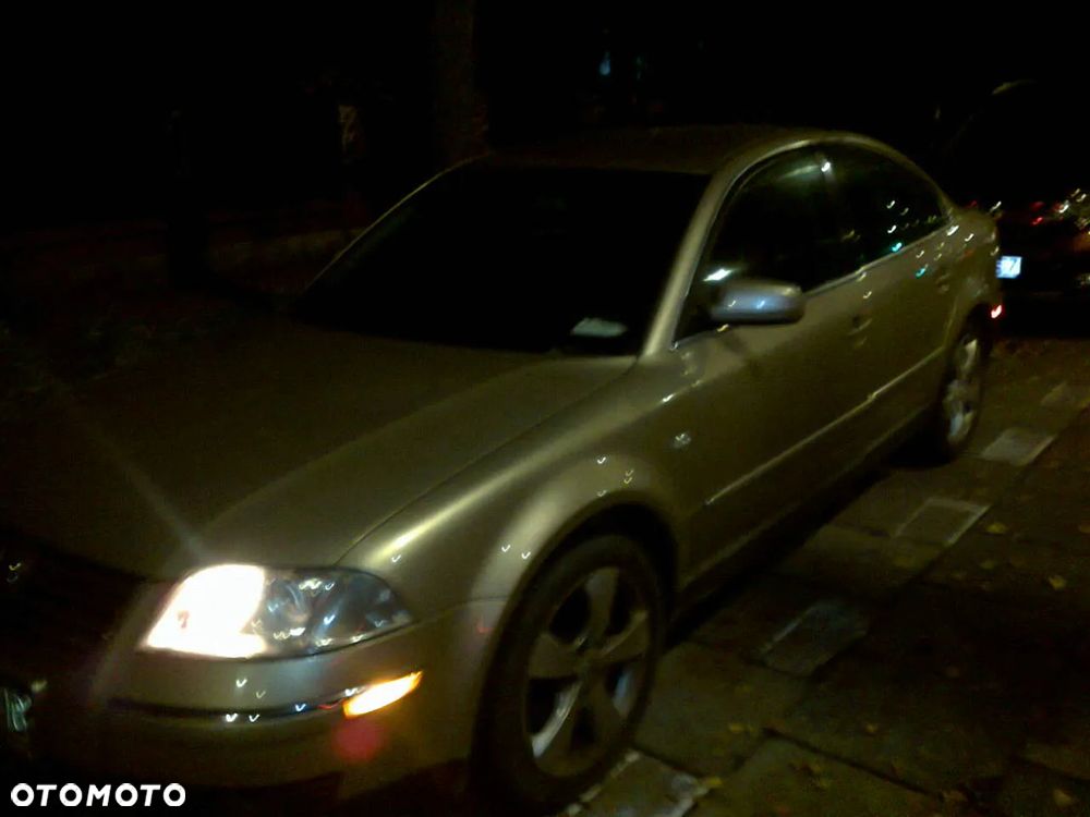 Volkswagen Passat 1.8T Comfortline - 9