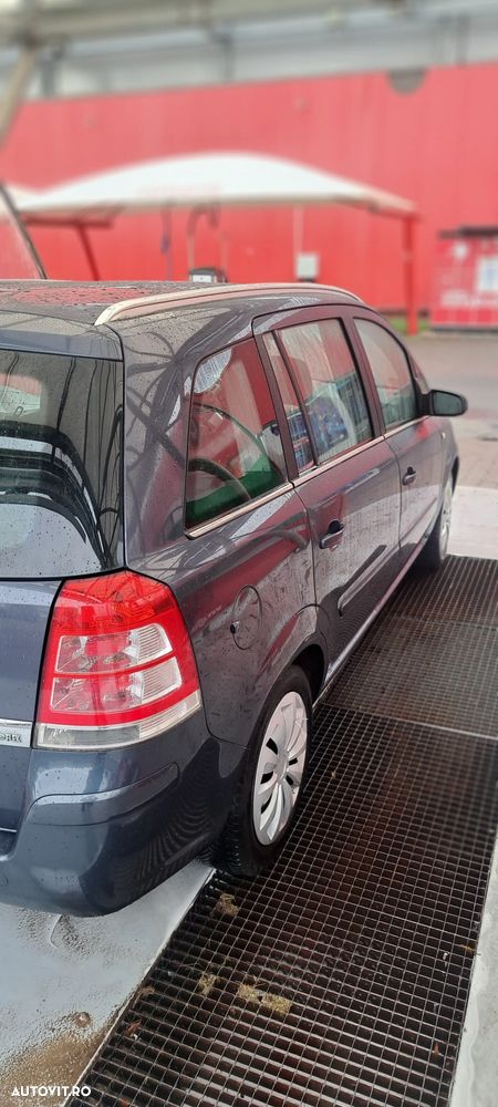 Opel Zafira - 3