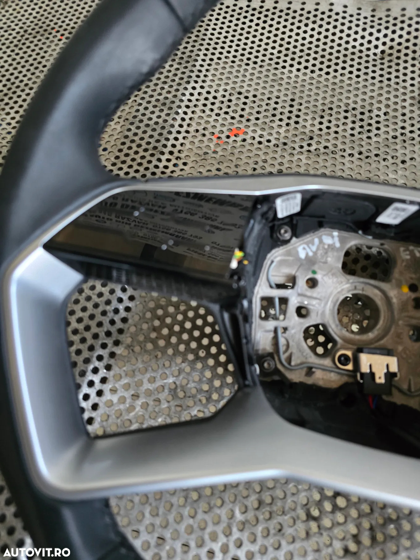 Volan Din Piele Cu Comenzi Audi Q4 E-Tron 2021-2025 Impecabil - 3