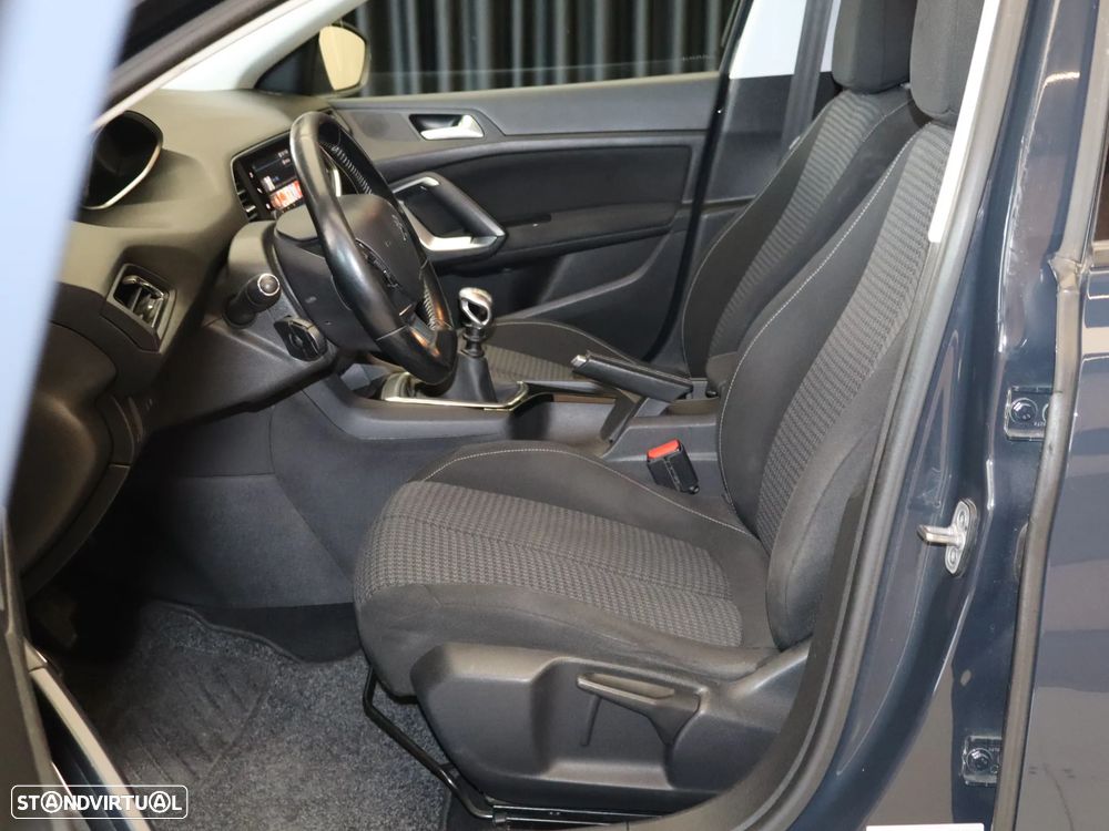 Peugeot 308 SW BlueHDi 120 Stop & Start Active - 17