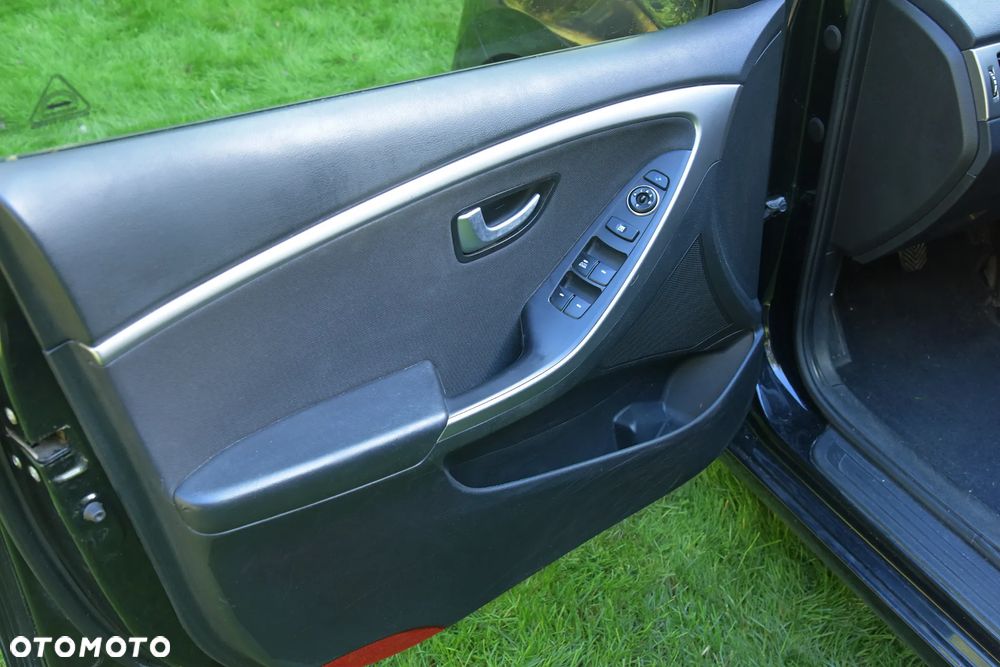 Hyundai i30 1.6 Premium - 9