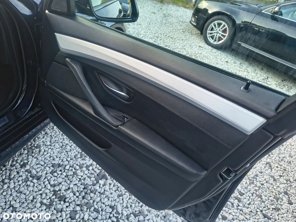 BMW Seria 5 530d Blue Performance Sport-Aut - 24