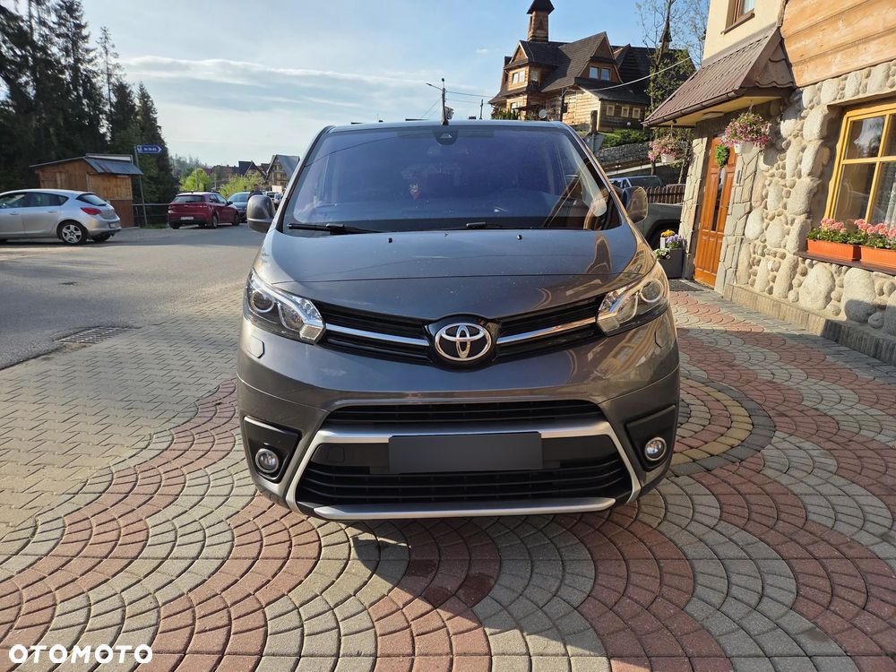 Toyota ProAce Kombi D-4D Medium 2,8t - 2