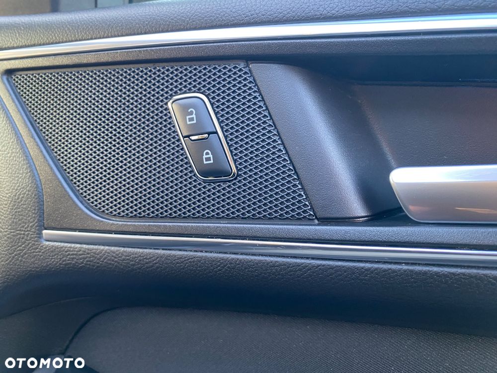 Ford S-Max 2.0 EcoBlue Titanium - 28