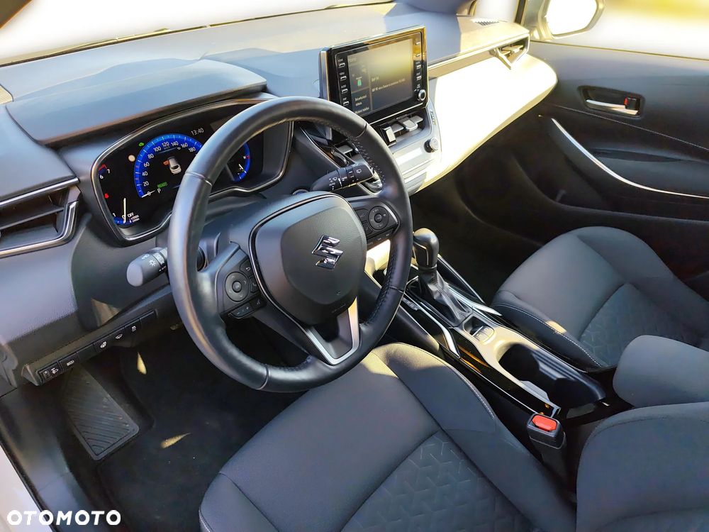 Suzuki Swace 1.8 Hybrid Premium Plus CVT - 9