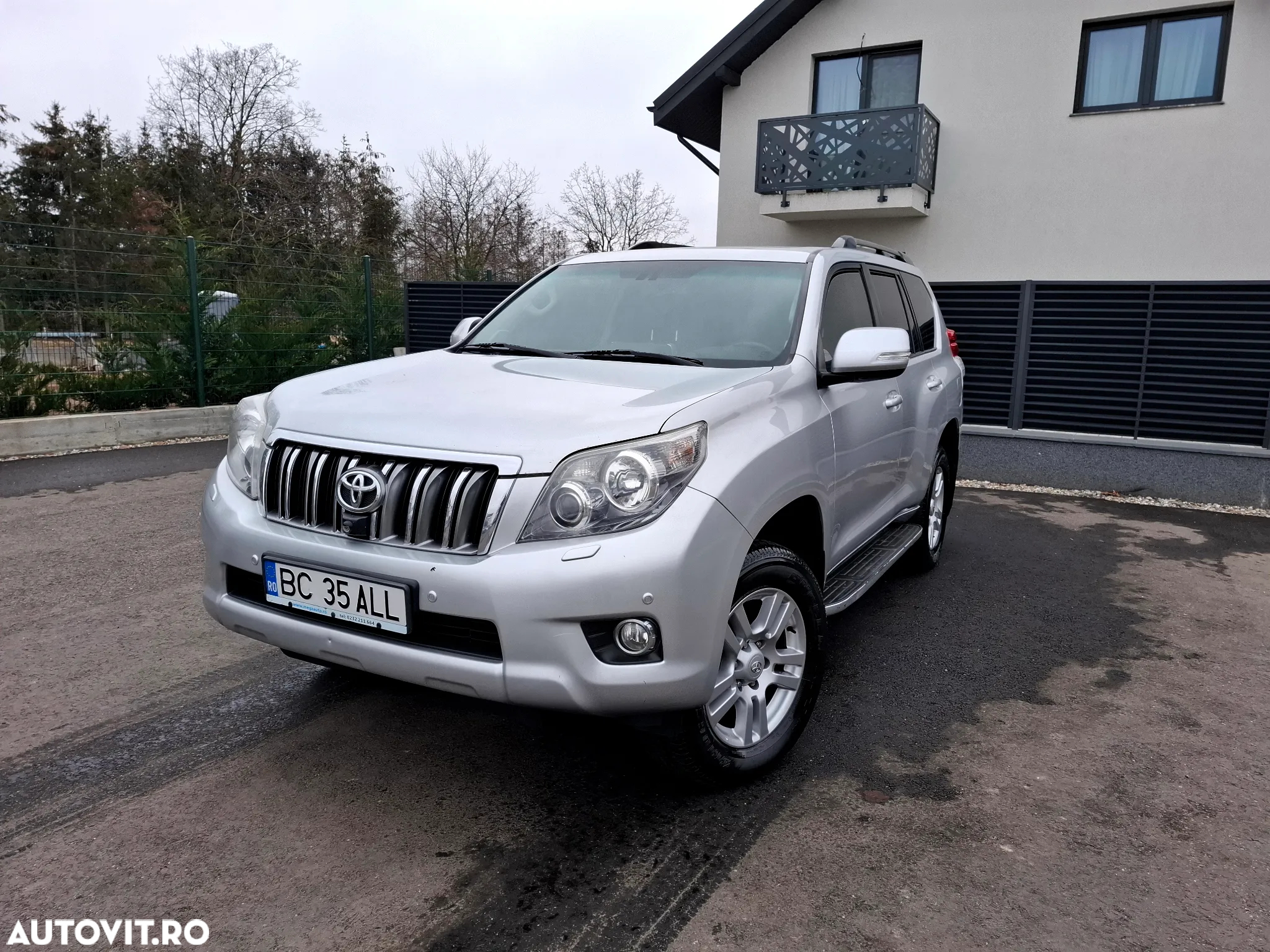 Toyota Land Cruiser 3.0l Turbo D-4D Aut. AVS 7 Locuri Luxury - 2