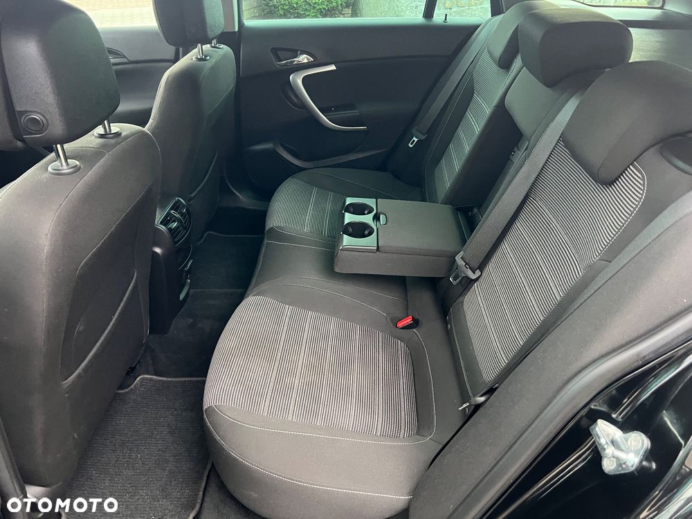 Opel Insignia - 15