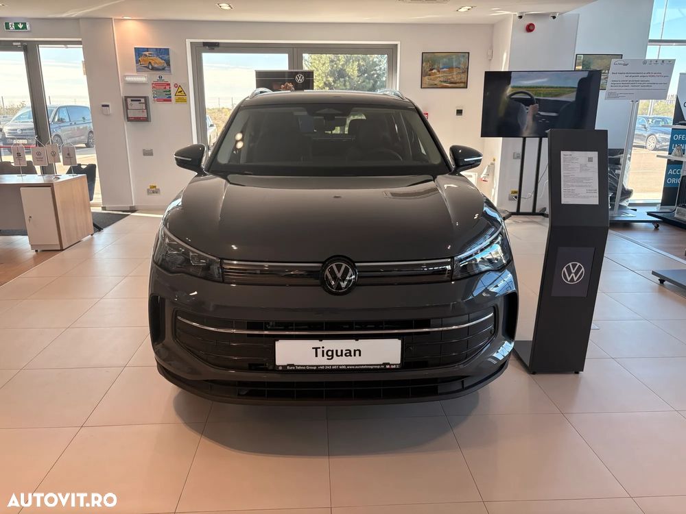 Volkswagen Tiguan - 2