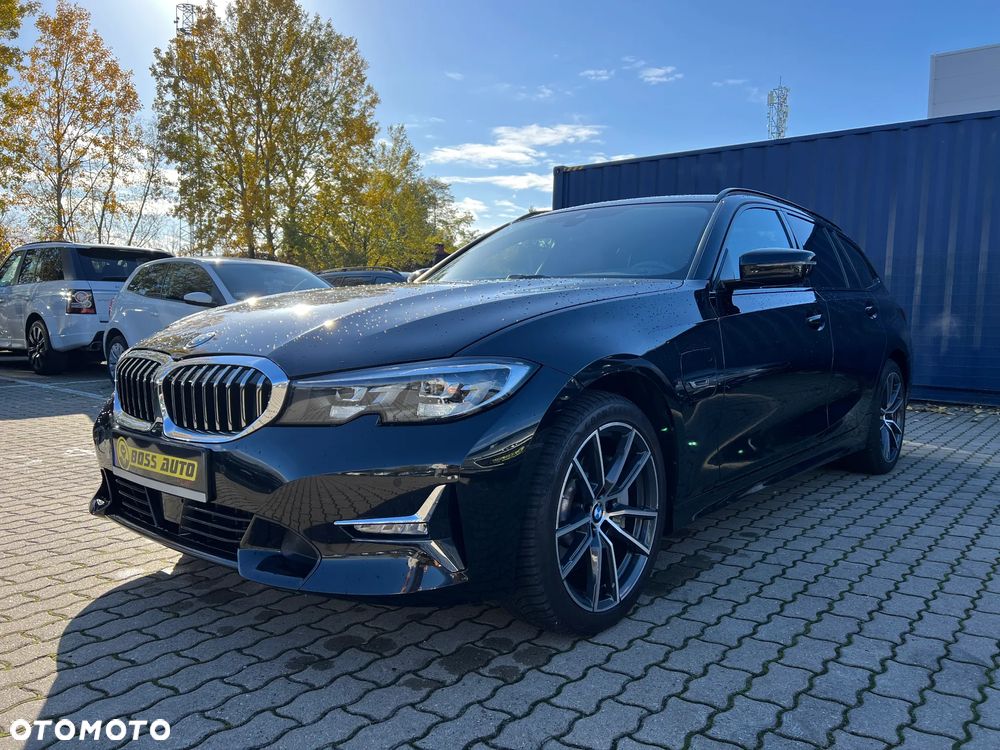 BMW Seria 3 330e Sport Line - 4