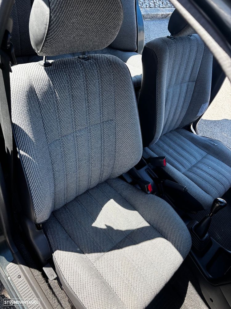 Toyota Corolla Sedan 1.3 XL 12V - 8