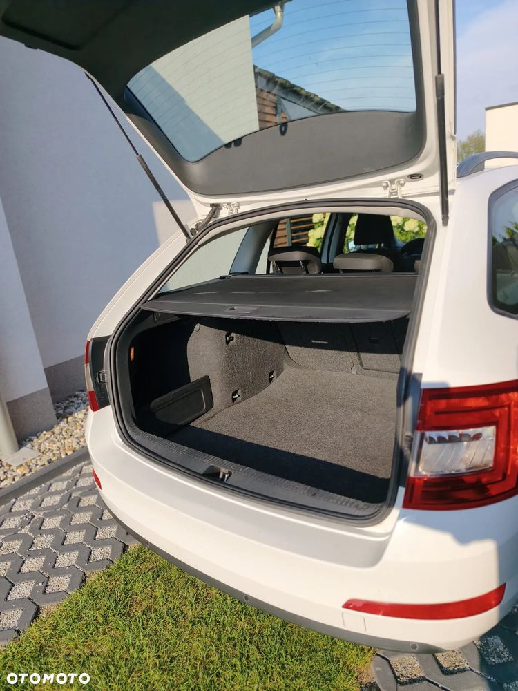 Skoda Octavia 1.6 TDI Edition - 14