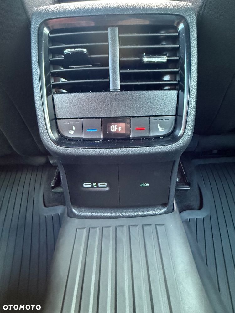 Skoda Octavia 2.0 TDI DSG 4x4 RS Plus - 29