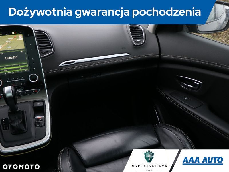 Renault Grand Scenic - 10
