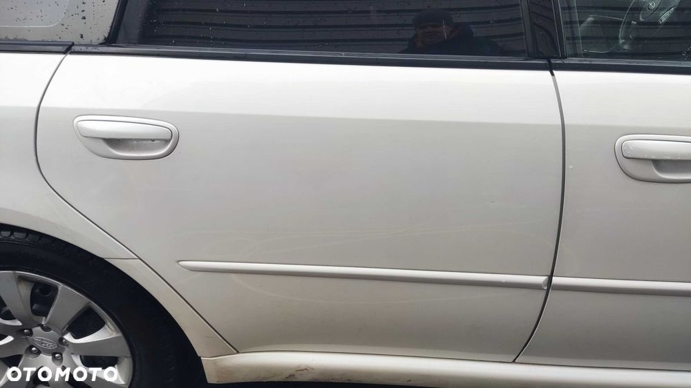 DRZWI KOMPLETNE PRAWY TYŁ SUBARU LEGACY IV KOMBI 37J - 10