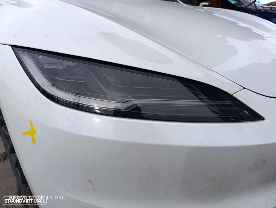 FAROL DIREITO TESLA MODEL 3 - 1